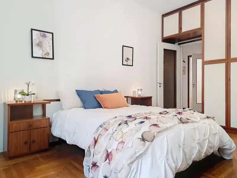 13 Vista su camera da letto e bagno_risultato