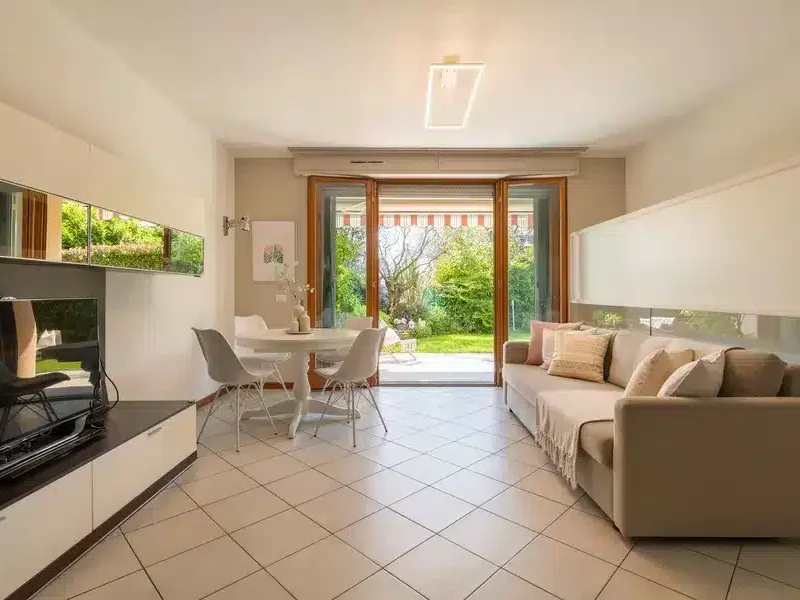 2 Cassina de Pecchi - Via Napoli 6 (1)_risultato