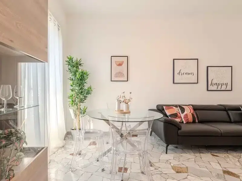 4 Appartamento - Via Capecelatro 38 (15)_risultato